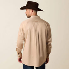 Load image into Gallery viewer, Ariat Mens Solid Twill Core Classic Long Sleeve  Button Down Dress Shirt