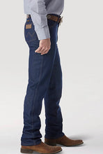 Load image into Gallery viewer, Wrangler Men&#39;s Cowboy Cut Rigid Slim Fit Jean Prewashed Indigo
