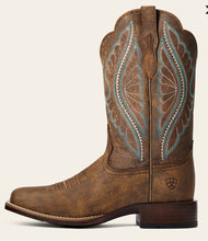 Load image into Gallery viewer, ARIAT WMNS PRIMETIME WESTERN  BOOT TACK ROOM BROWN