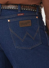 Load image into Gallery viewer, WRANGLER MNS COWBOY CUT RELAXED FIT JEAN IN PREWASHED INDIGO