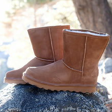 Load image into Gallery viewer, Bearpaw Mens Brady Short Suede Boot Hickory