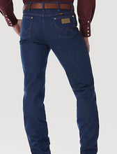 Load image into Gallery viewer, WRANGLER COWBOY CUT SLIM FIT JEAN IN PREWASHED INDIGO